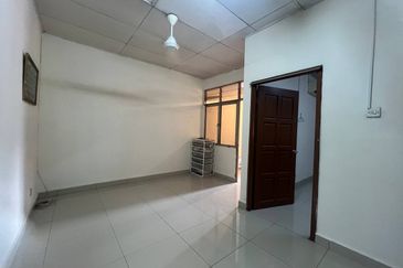 Bandar Menjalara (Desa Seri Mahkota)