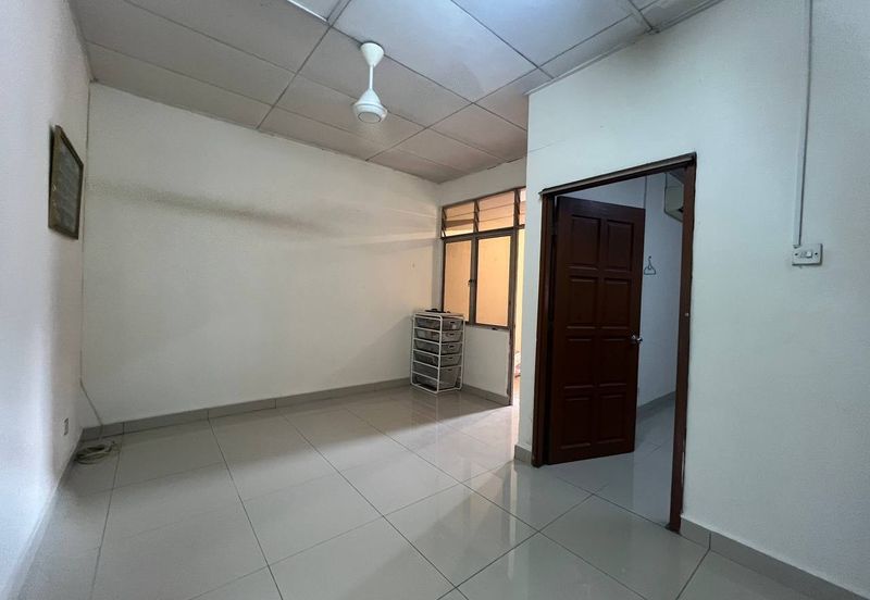 Bandar Menjalara (Desa Seri Mahkota)