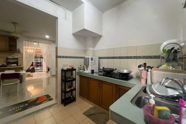 Bandar Menjalara (Desa Seri Mahkota)