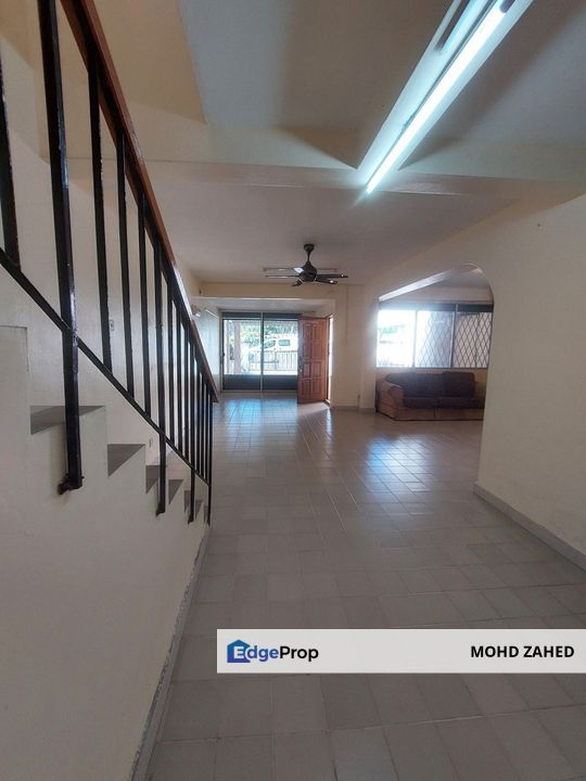 Facing Open Double Storey Jalan Kolam air Lama Ukay heights Ampang, Selangor, Ampang