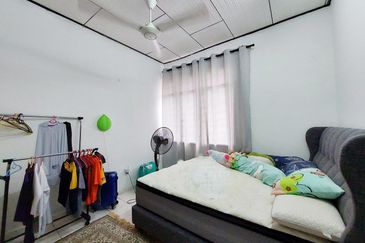 Taman Lembah Keramat AU5