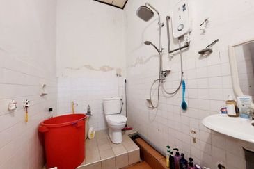 Taman Lembah Keramat AU5