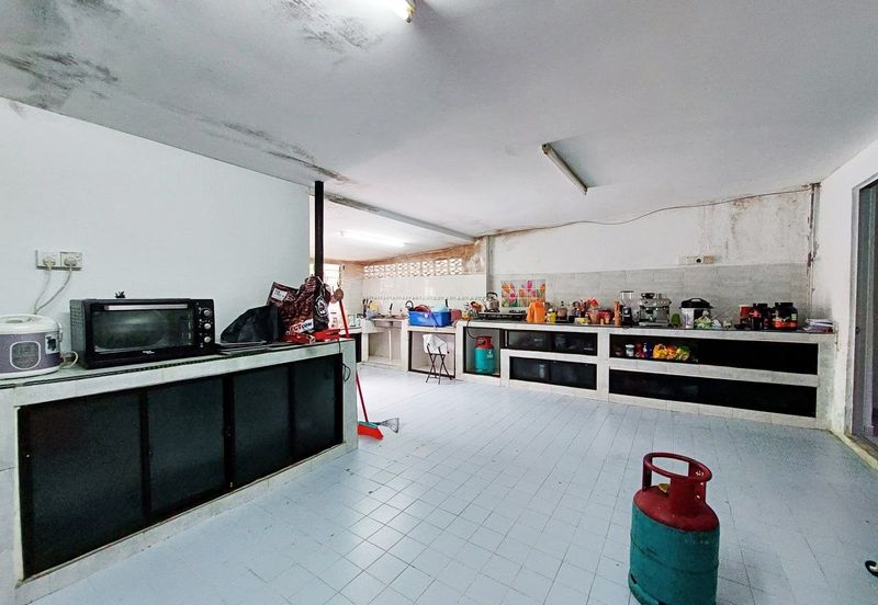 Taman Lembah Keramat AU5