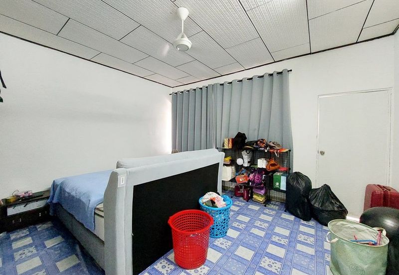 Taman Lembah Keramat AU5