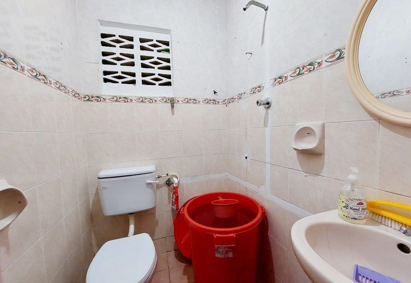 Taman Lembah Keramat AU5