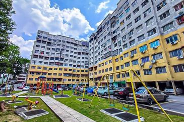 Pangsapuri Ruselia @ Taman Pinggiran Utama