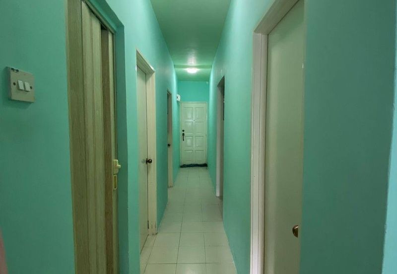 Residensi Bistaria, Ukay Bistari