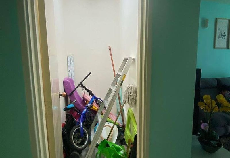 Residensi Bistaria, Ukay Bistari