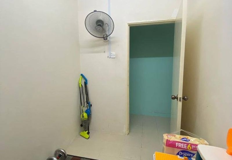 Residensi Bistaria, Ukay Bistari