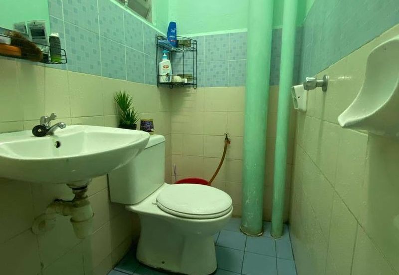 Residensi Bistaria, Ukay Bistari