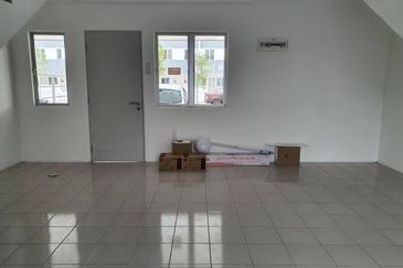 Townhouse Seri Kenari, Saujana Perdana, Sungai Buloh, Selangor