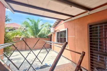 Jalan Kemus, Simpang Ampat