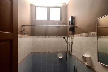 Jalan Kemus, Simpang Ampat