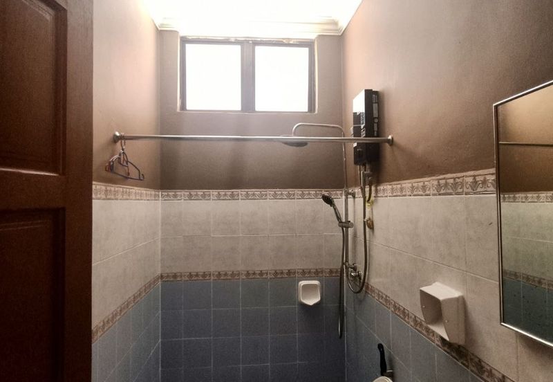 Jalan Kemus, Simpang Ampat