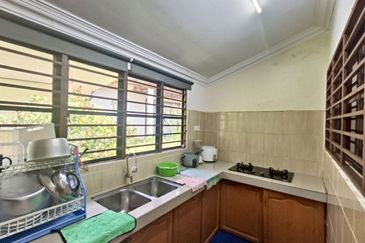 Jalan Kemus, Simpang Ampat