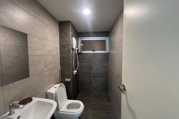 The Galleria 2, Taman Equine Park, Seri Kembangan, Selangor