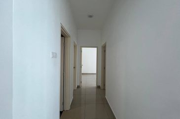 The Galleria 2, Taman Equine Park, Seri Kembangan, Selangor