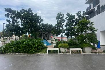 The Galleria 2, Taman Equine Park, Seri Kembangan, Selangor