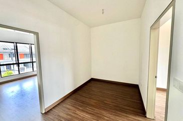 Casira 3 @ Bandar Bukit Raja