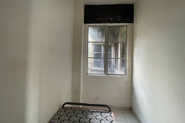 Apartment Pusat Komersial Amaniah, Batu Caves, Selangor