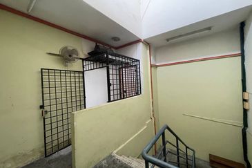 Apartment Pusat Komersial Amaniah, Batu Caves, Selangor
