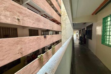 Anggerik Apartment, Seri Kembangan