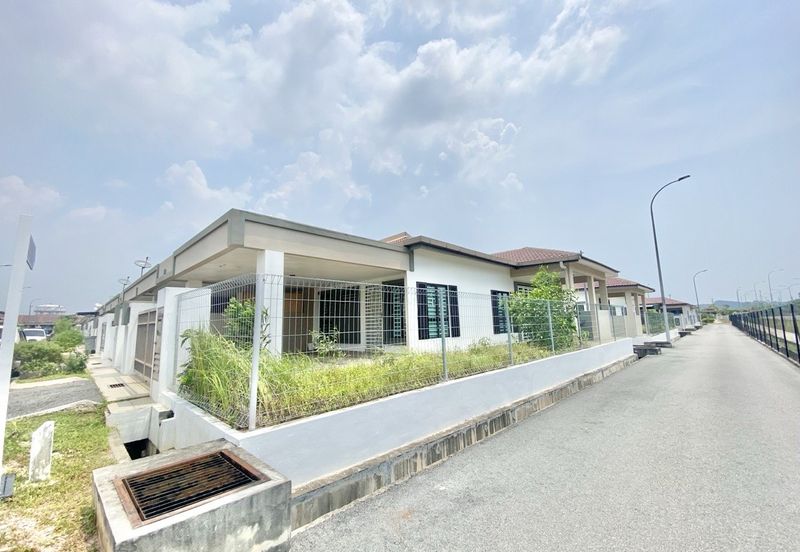 TAMAN BAYU INDERA, LUKUT