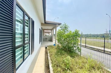 TAMAN BAYU INDERA, LUKUT