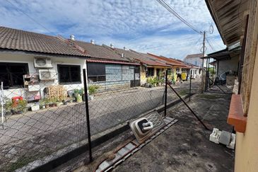 Desa Pinggiran Putra