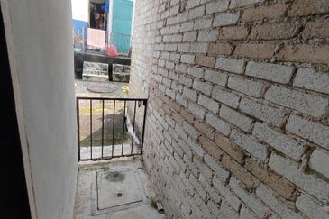 TAMAN MERLIMAU UTARA