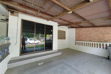 TAMAN MERLIMAU UTARA