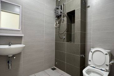 Monet Springtime @ Sunsuria City