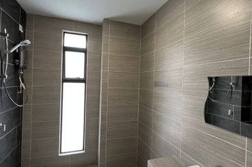 Monet Springtime @ Sunsuria City