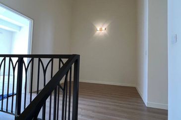 Monet Springtime @ Sunsuria City