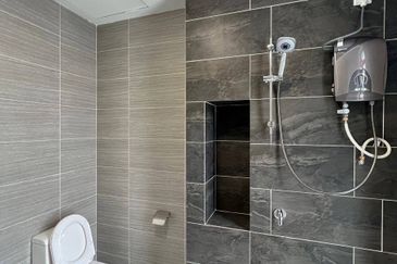 Monet Springtime @ Sunsuria City