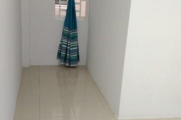 Pangsapuri Cempaka @ Taman Salak Maju