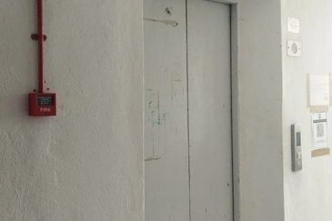 Pangsapuri Cempaka @ Taman Salak Maju