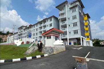 Pangsapuri Cempaka @ Taman Salak Maju