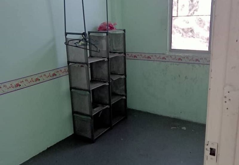 Flat Mutiara Fadason