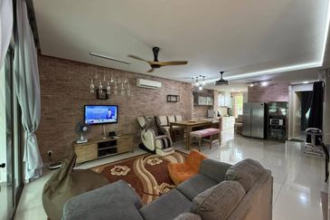 Lake Point Residence