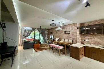 Lake Point Residence