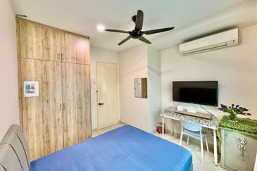 Lake Point Residence