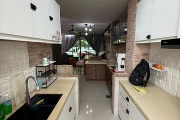 Lake Point Residence