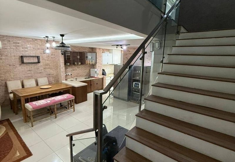 Lake Point Residence