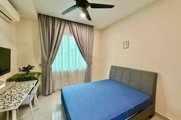 Lake Point Residence