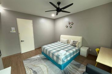 Lake Point Residence