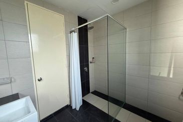 Lake Point Residence