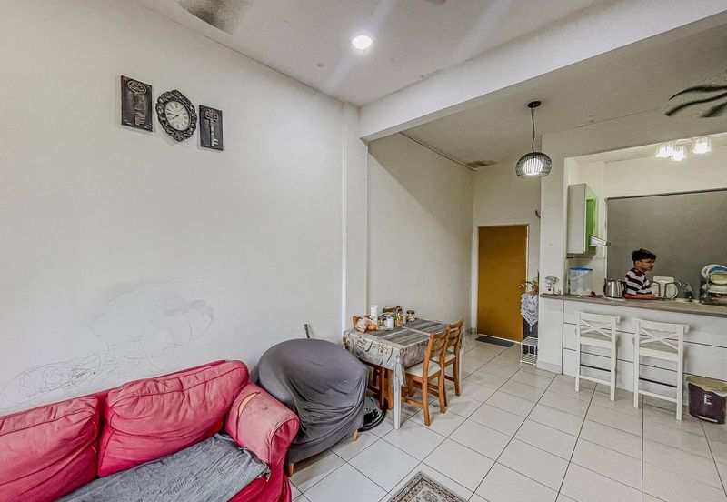 Dahlia Court Apartment