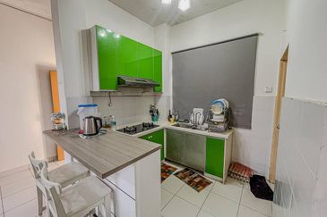 Dahlia Court Apartment