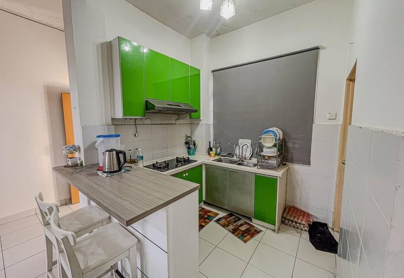 Dahlia Court Apartment